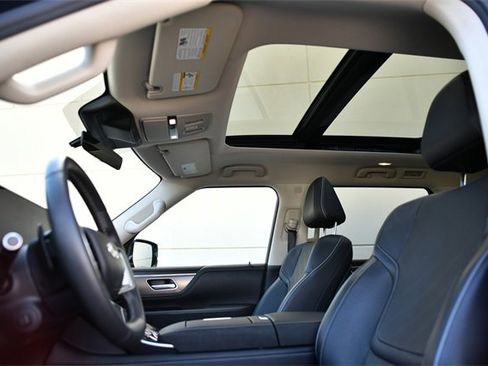 Used 2025 INFINITI QX80 Luxe image 24