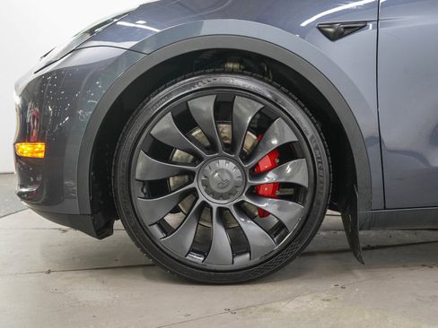 Used 2022 Tesla Model Y Performance AWD/4WD image 29