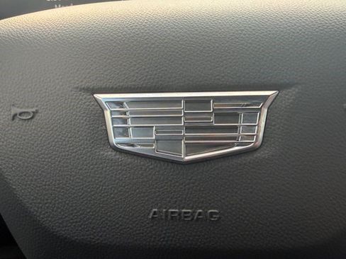 Certified 2026 Cadillac Lyriq Luxury AWD/4WD image 5