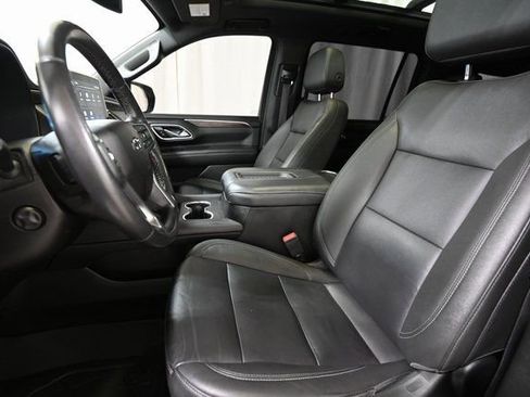 Used 2022 Chevrolet Suburban Z71 w/ Off-Road Capability Package image 8