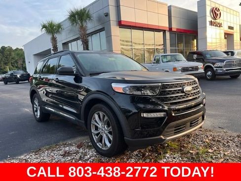 Used 2022 Ford Explorer XLT w/ Equipment Group 202A RWD image 1