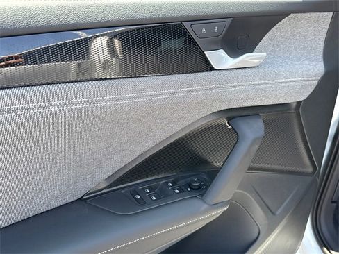 New 2025 Volkswagen Tiguan S image 9