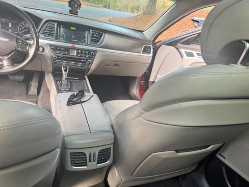 Used 2015 Hyundai Genesis 5.0 image 38
