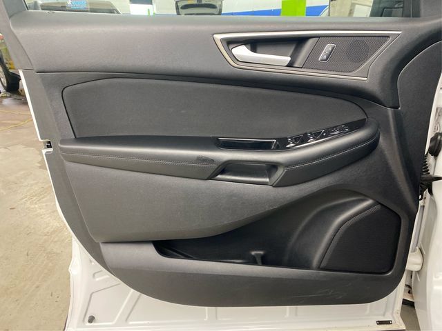 Used 2015 Ford Edge SEL AWD/4WD image 25