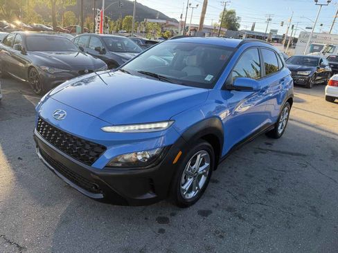 Used 2023 Hyundai Kona SEL image 3