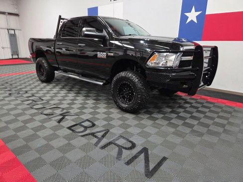 Used 2017 RAM 2500 Tradesman w/ Chrome Appearance Group AWD/4WD image 14