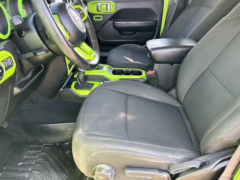 Used 2018 Jeep Wrangler Unlimited Sport S AWD/4WD image 31