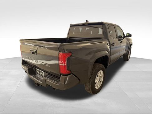 Used 2026 Toyota Tacoma SR5 AWD/4WD image 8