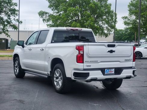 Used 2021 Chevrolet Silverado 1500 High Country w/ Technology Package AWD/4WD image 6