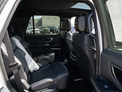 New 2026 Ford Expedition Platinum w/ Stealth Appearance Package image 37