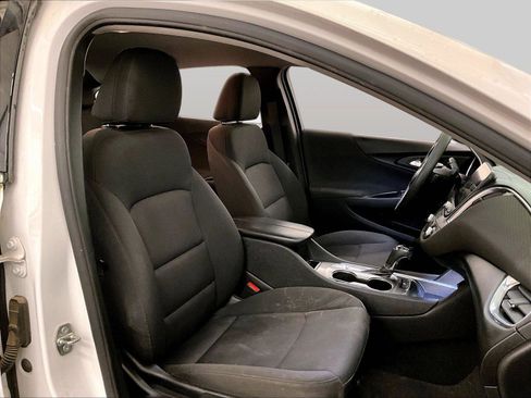 Used 2020 Chevrolet Malibu LT image 7
