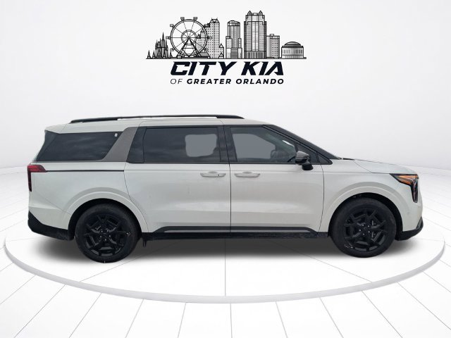 Certified 2025 Kia Carnival SX FWD image 6