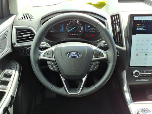 Certified 2024 Ford Edge Titanium AWD/4WD image 11