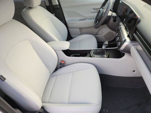 New 2026 Hyundai Kona SE image 10