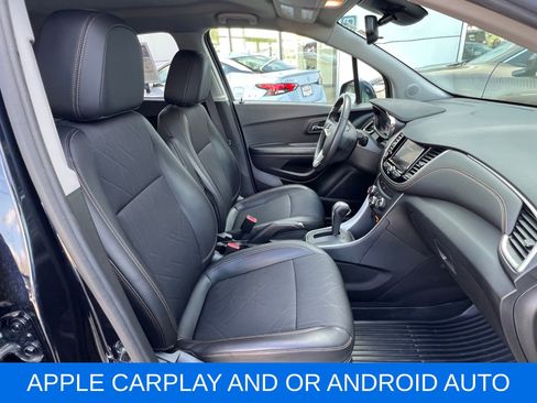 Used 2022 Chevrolet Trax LT w/ LT Convenience Package AWD/4WD image 17