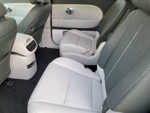 New 2026 Hyundai Ioniq 9 Calligraphy image 8