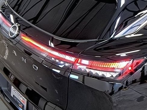 Used 2025 Nissan Murano SV AWD/4WD image 14