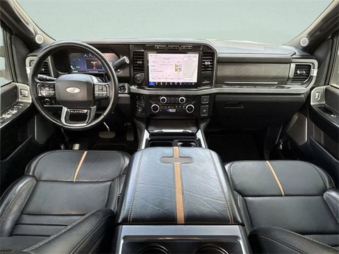 Certified 2023 Ford F450 Platinum w/ FX4 Off-Road Package image 11