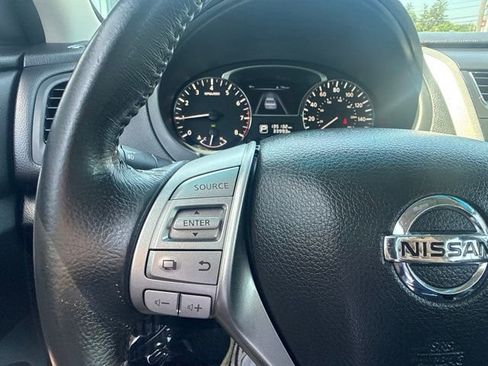 Used 2015 Nissan Altima 2.5 SV FWD image 17