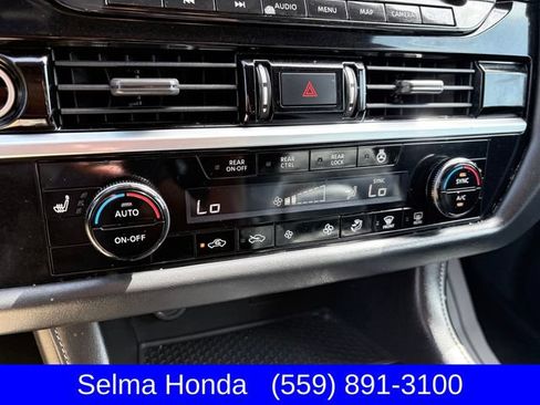Used 2022 Nissan Pathfinder SL AWD/4WD image 20