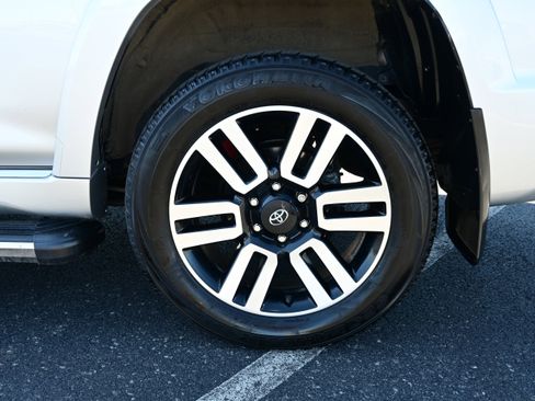 Used 2024 Toyota 4Runner Limited image 10