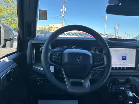 New 2025 Ford Bronco Outer Banks image 16