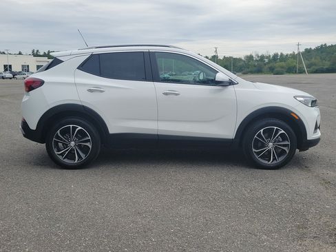 Used 2023 Buick Encore GX Select AWD/4WD image 4