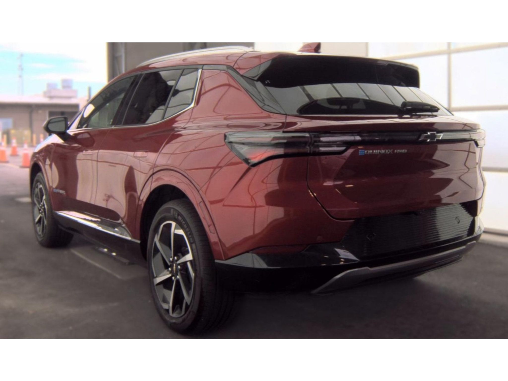 Used 2024 Chevrolet Equinox EV LT AWD/4WD image 4
