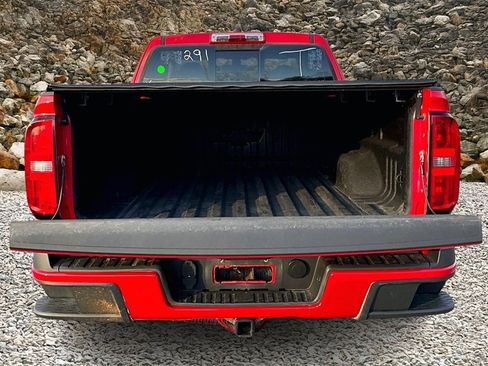 Used 2016 Chevrolet Colorado LT w/ LT Convenience Package image 15