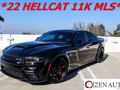 Used 2022 Dodge Charger SRT Hellcat w/ Harman/Kardon Audio Group image 3