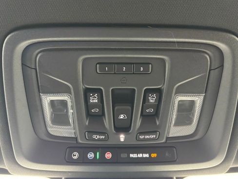 Used 2025 Chevrolet Silverado 1500 High Country w/ Technology Package image 27