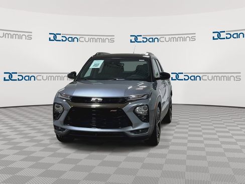Used 2021 Chevrolet TrailBlazer RS w/ Sun and Liftgate Package FWD image 4
