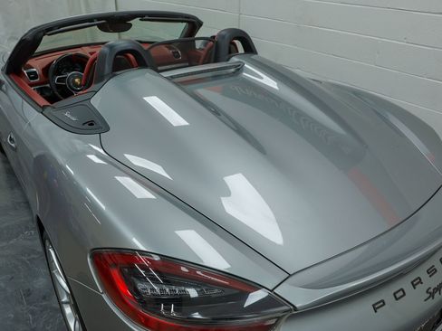 Used 2016 Porsche Boxster Spyder image 30