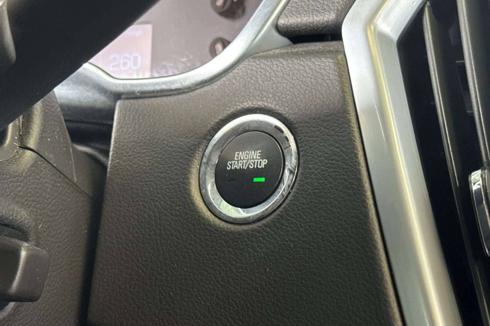 Used 2016 Cadillac SRX Premium AWD/4WD image 30