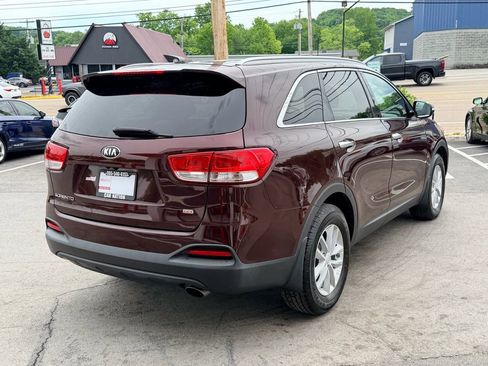 Used 2018 Kia Sorento FWD image 6