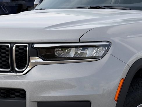 New 2026 Jeep Grand Cherokee L 2WD image 10
