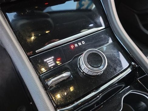 Used 2023 Jeep Grand Cherokee Limited image 34