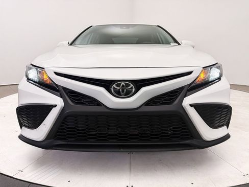 Used 2024 Toyota Camry SE w/ Audio Upgrade Package image 11