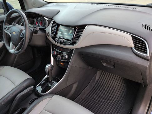 Used 2017 Chevrolet Trax Premier w/ Driver Confidence II Package image 26