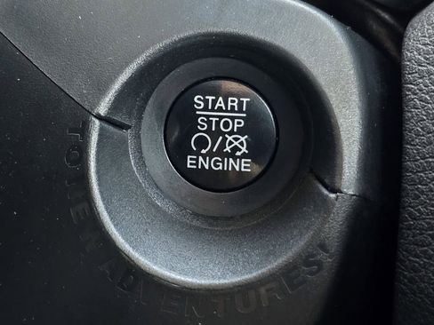 Used 2018 Jeep Renegade Sport w/ Power & Air Group image 10