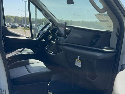 New 2026 Ford Transit 250 148 Medium Roof w/ Load Area Protection Package RWD image 12