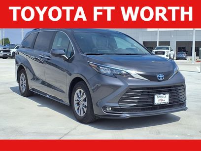 Used 2025 Toyota Sienna XLE