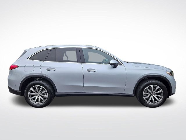 Used 2024 Mercedes-Benz GLC 300 4MATIC w/ Advanced USB Package image 8