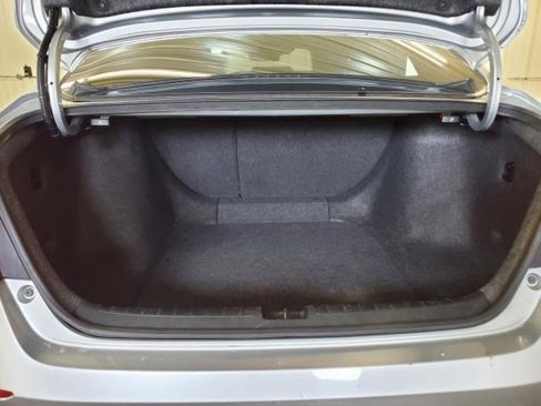 Used 2018 Honda Accord EX-L image 8