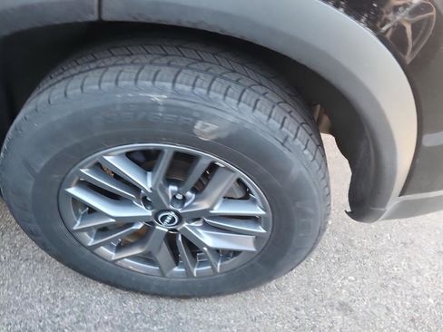 Used 2024 Nissan Rogue S AWD/4WD image 7