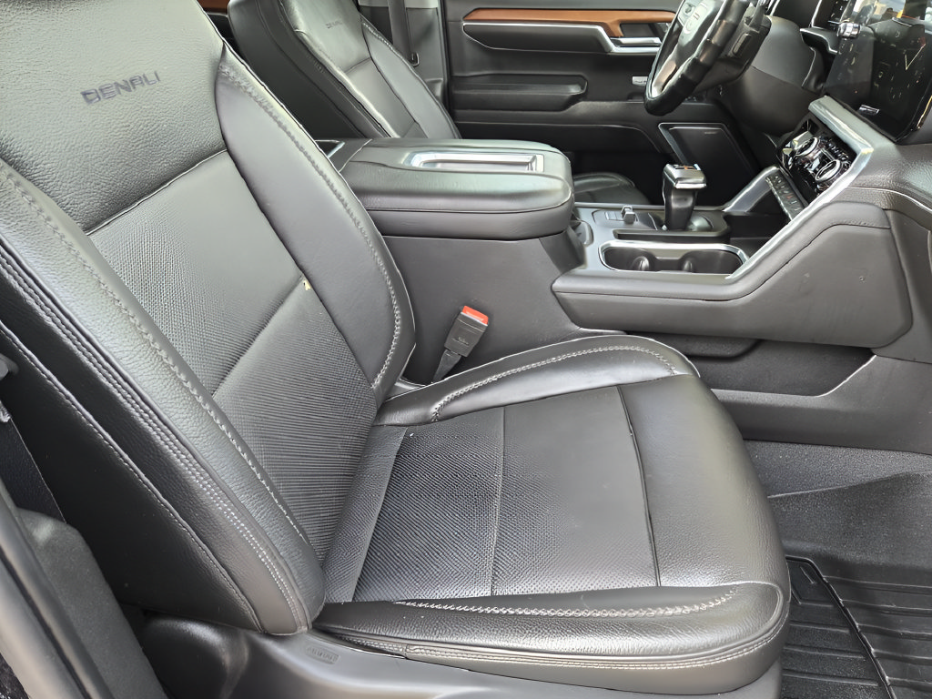 Used 2022 GMC Sierra 1500 Denali AWD/4WD image 11