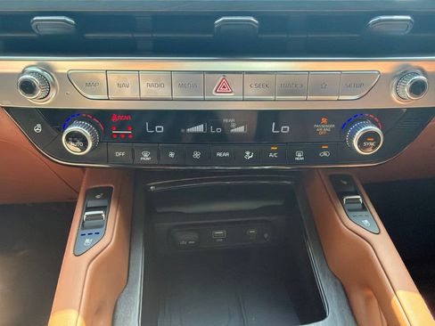 Used 2025 Kia Telluride EX X-Line AWD/4WD image 10