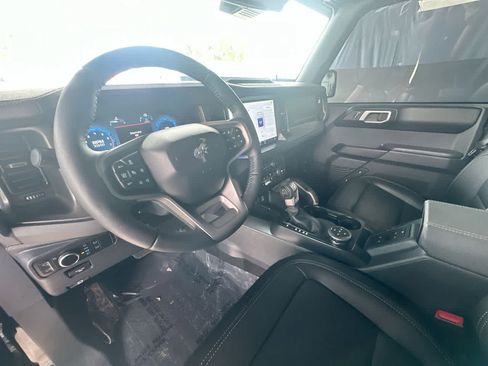 Used 2025 Ford Bronco Badlands AWD/4WD image 13