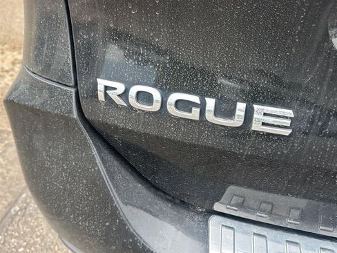Used 2017 Nissan Rogue SL AWD/4WD image 10