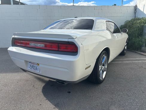 Used 2009 Dodge Challenger R/T image 8